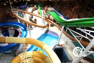 پارک-ساحلی-آفتاب-مشهد-هیجان-واقعی-فضای-جذاب-انواع-سرسره.webp